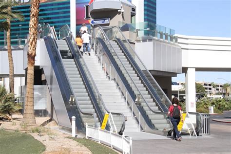 Circa las vegas escalator  Las Vegas, NV 89101 (702) 247-2258 Follow the signs to the escalator for Stadium Swim (it’s a really long escalator, so you can’t miss it!)